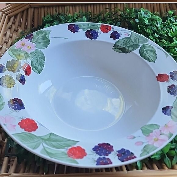 Vintage Stoneware Berry Bowl Raspberry Blackberry Soup/Cereal Cottage Core - Picture 9 of 9